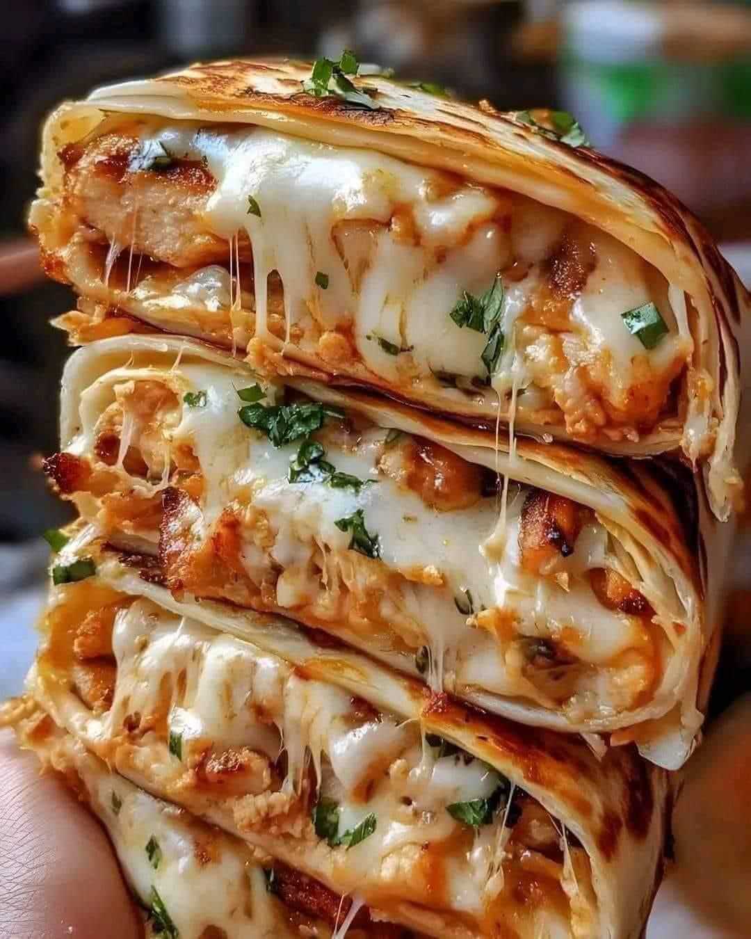 Cheesy Garlic Chicken Wraps