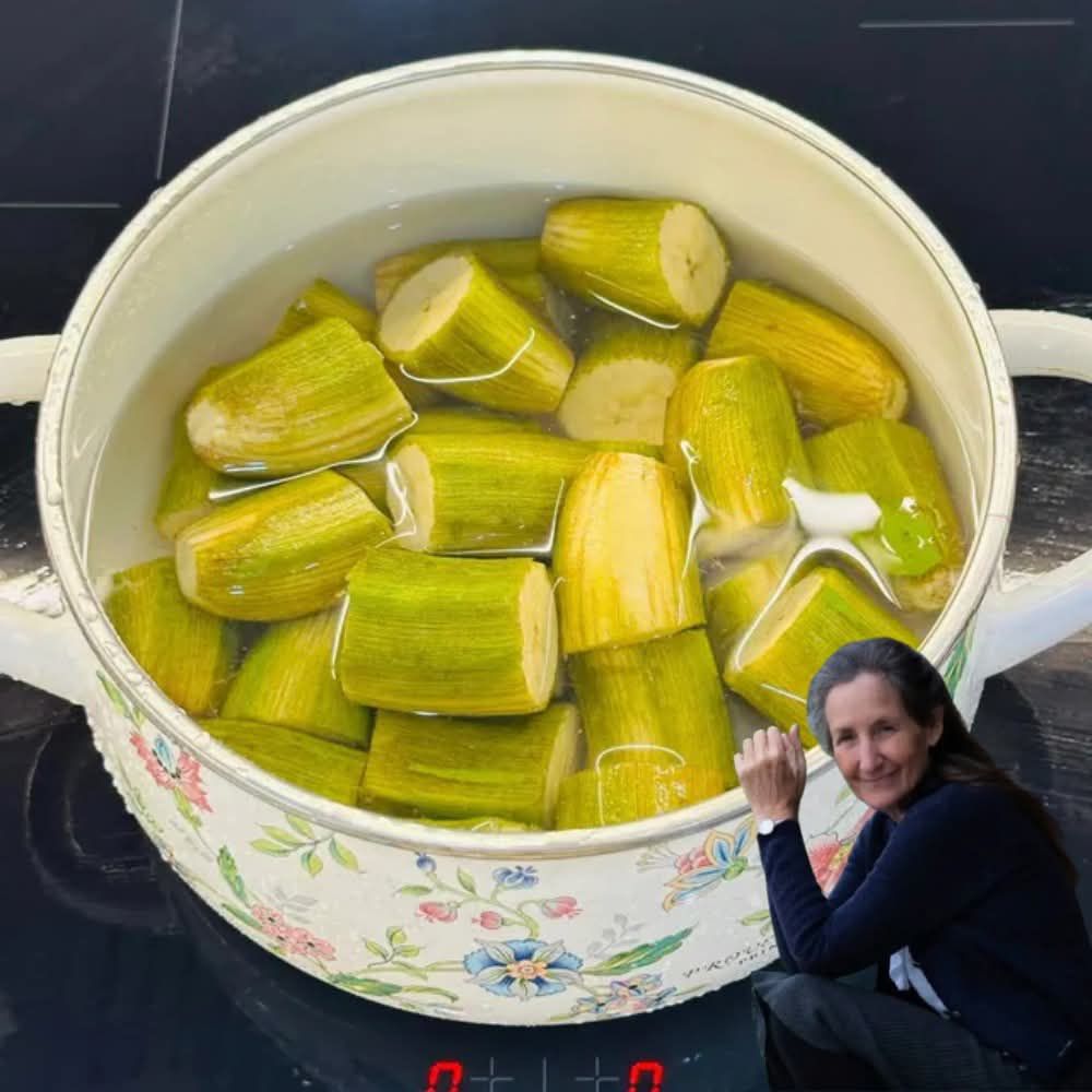 Boiling green bananas and drinking the water daily will give you surprising benefits.