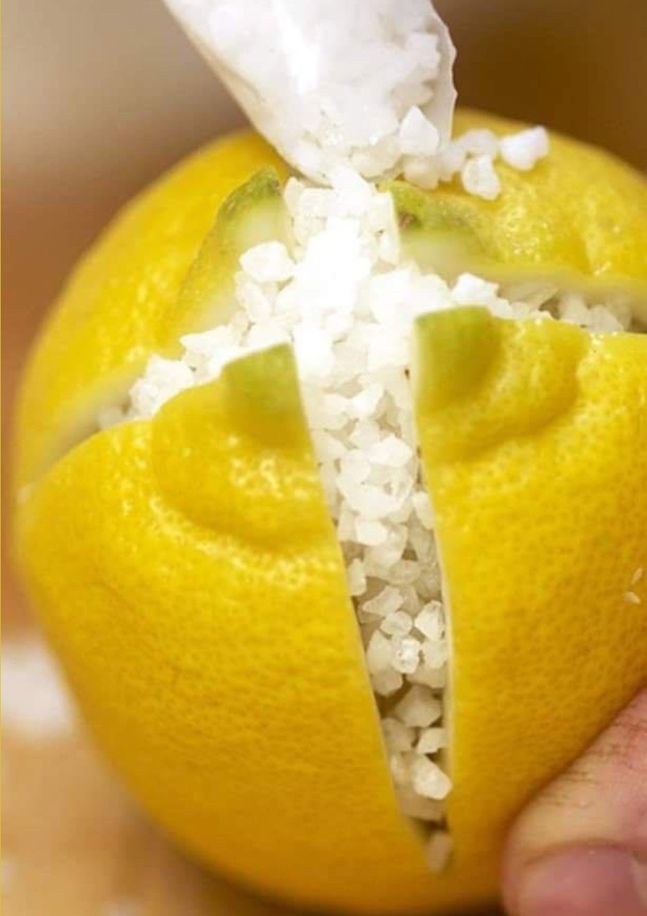 Here’s why it’s smart to keep a lemon in your bedroom all night long