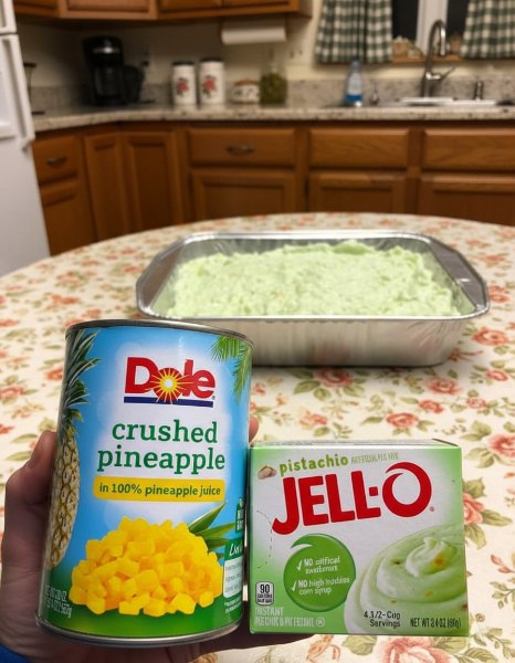 Pistachio Pineapple Cake