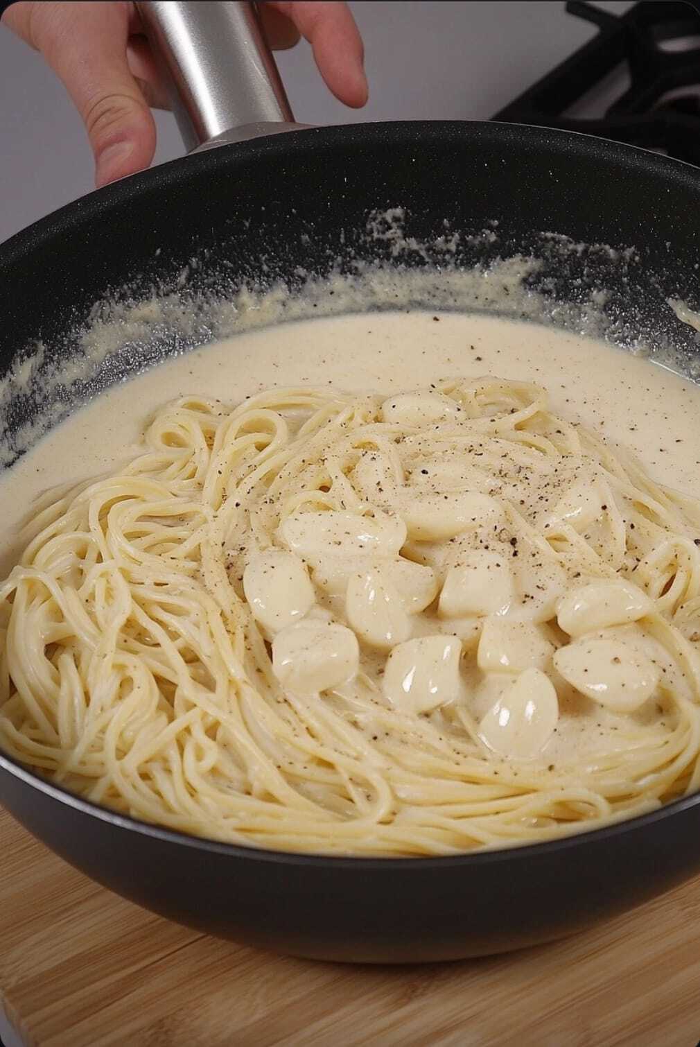 I learned this trick with a friend from Italy, now I only make pasta like this
